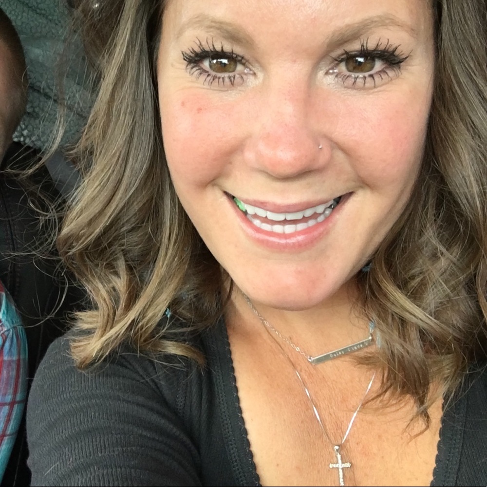 Meet your Posher, Alicia